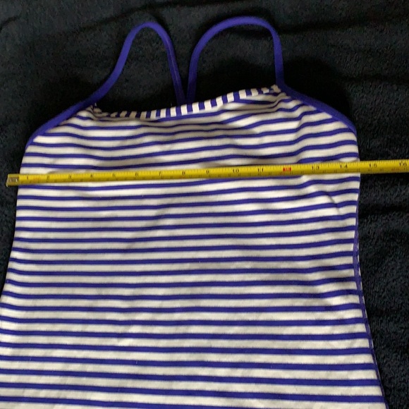 Lululemon top shirt - Picture 2 of 3